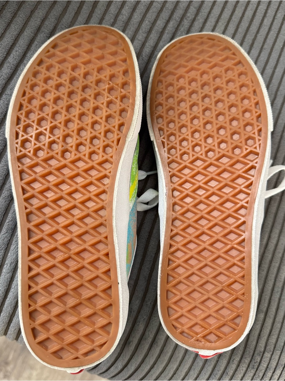 Vans - Picture 5 of 6